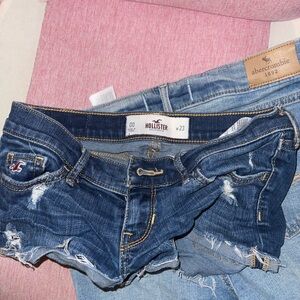 00 woman’s jean shorts hollisters